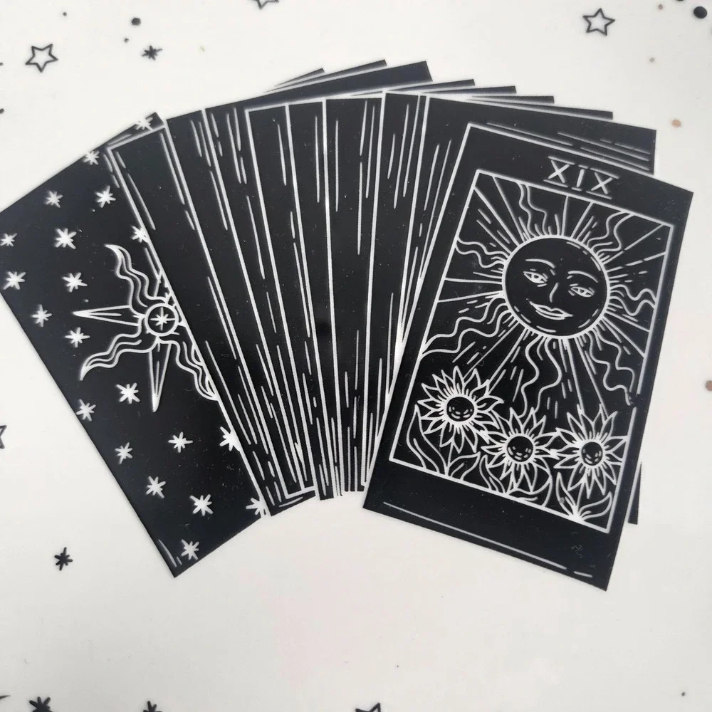 10 Strawberry Street Tarot Card Plate 10.5 Inch Celestial Sun Moon Gothic New